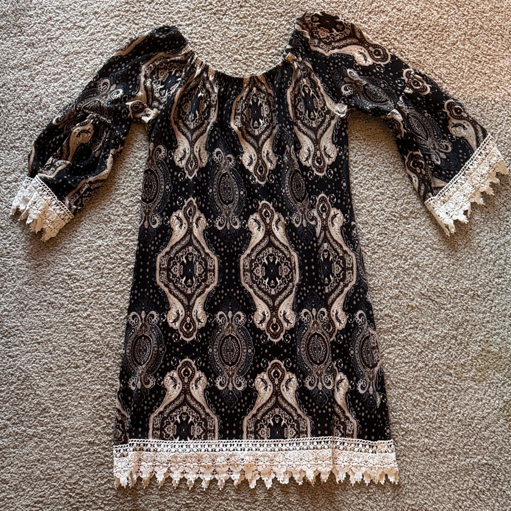 Elegant Black and Cream Midi Dress